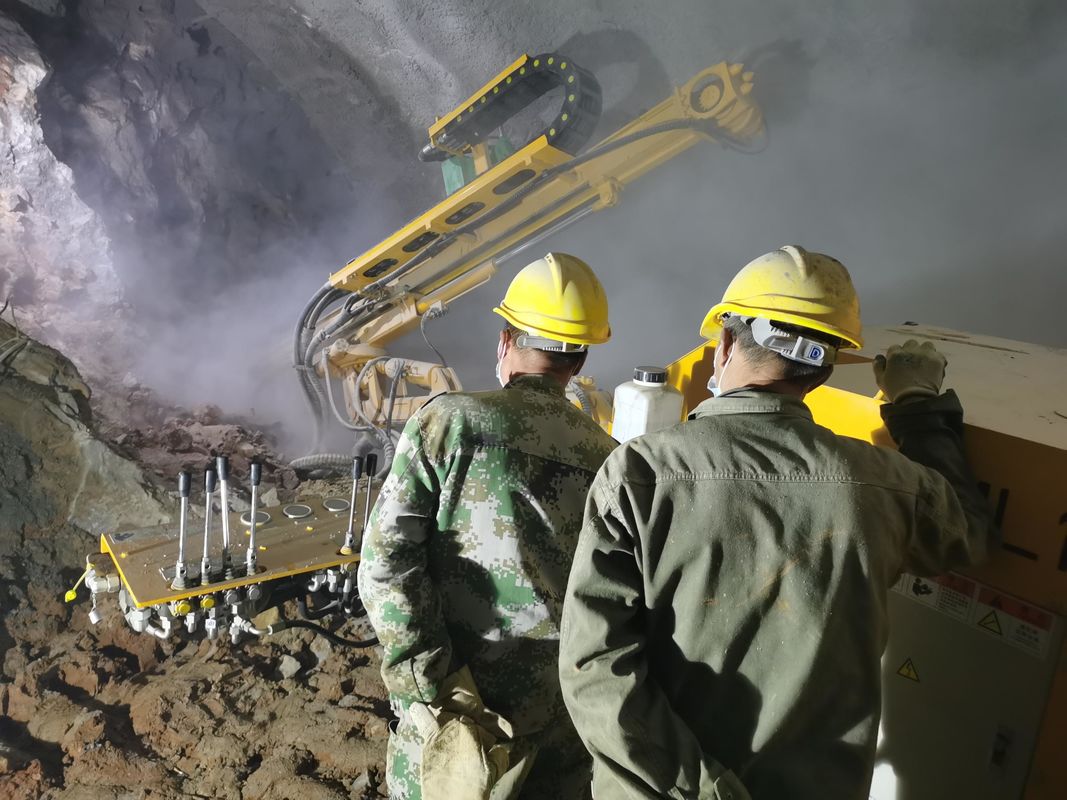 Forno de percussão rotativo Construção de túneis Tipo de rastreador Forno de rocha multifuncional