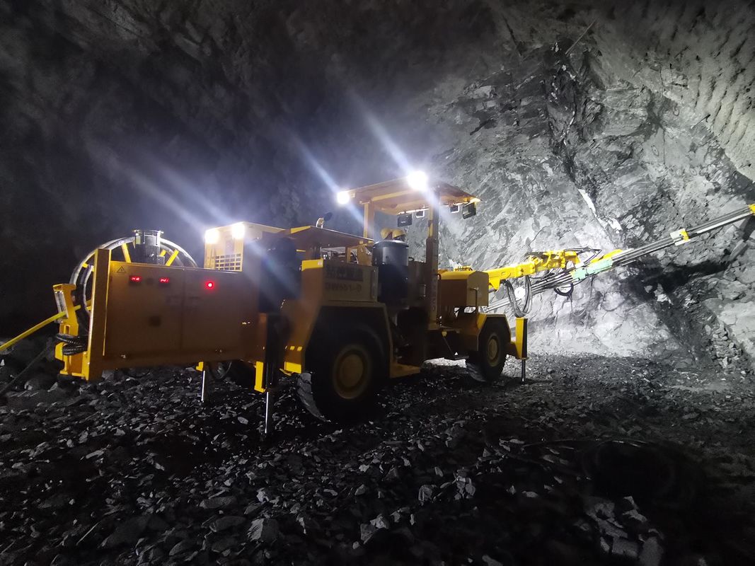 13500 kg de tornos de rocha de túnel para a plataforma de perfuração para o desenvolvimento de minas subterrâneas na área de secção transversal aplicável 6645mm*6060mm